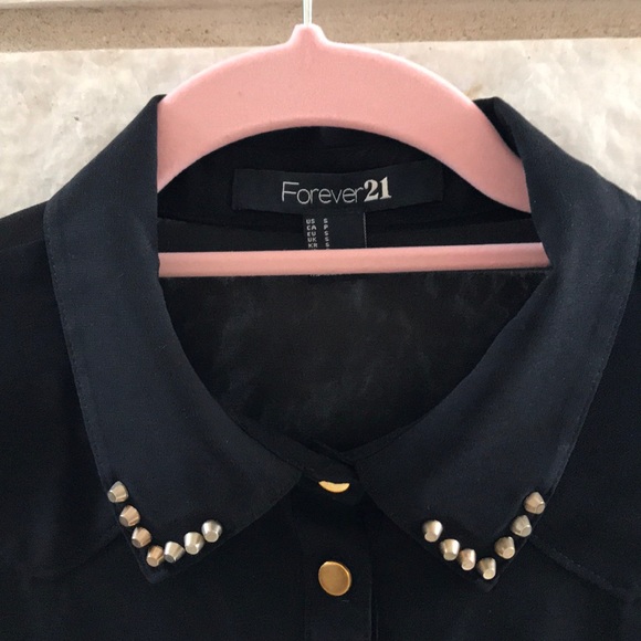 Forever 21 Black Blouse - Picture 2 of 6